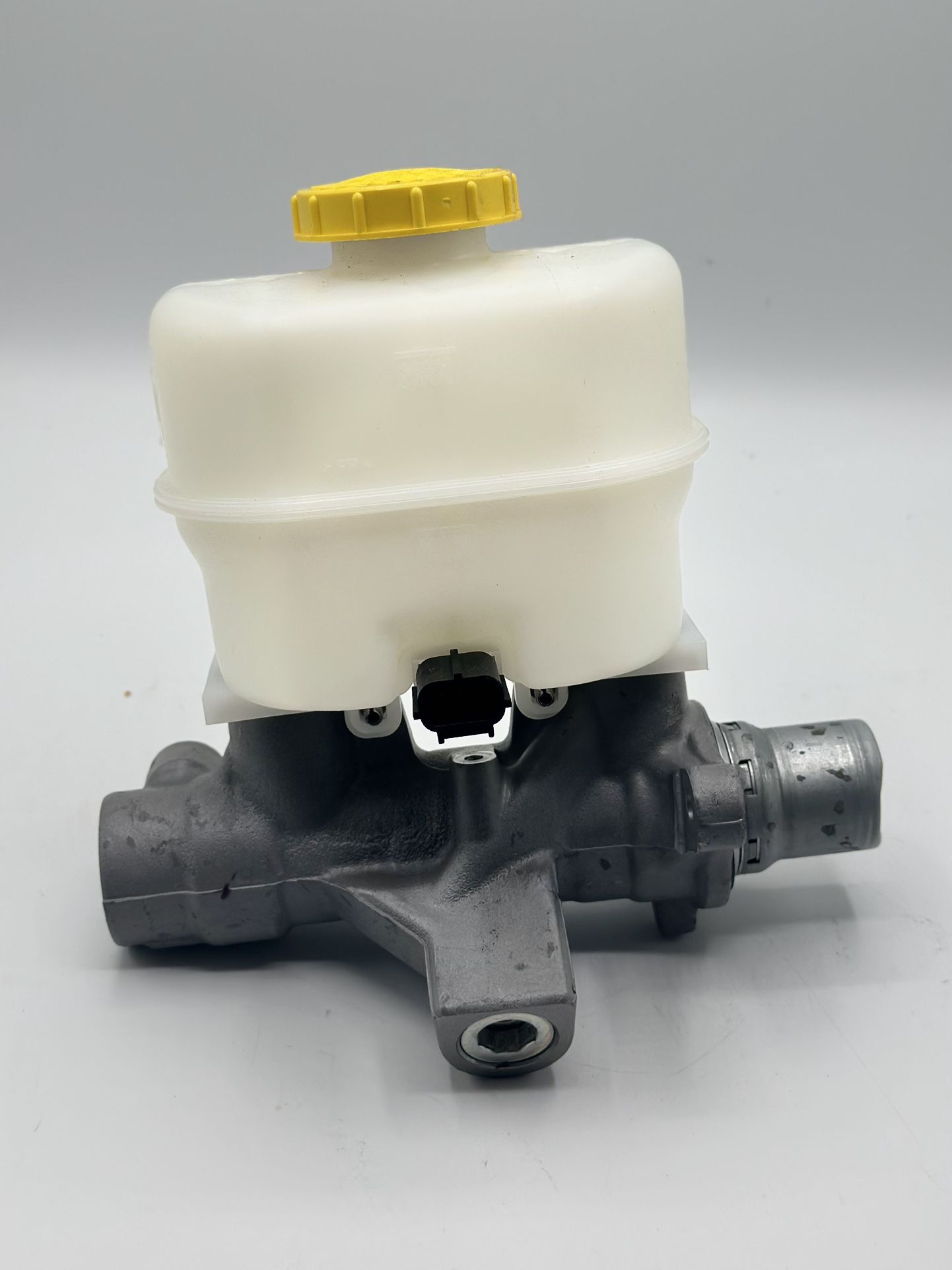 2010-2017 Ford Expedition Brake Master Cylinder Motorcraft BRMC-308