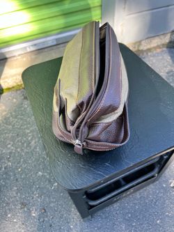 Brown Leather Tommy Bahama Toiletry Dopp Kit Bag