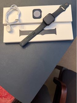 Apple Watch Series 8 - 45mm GPS