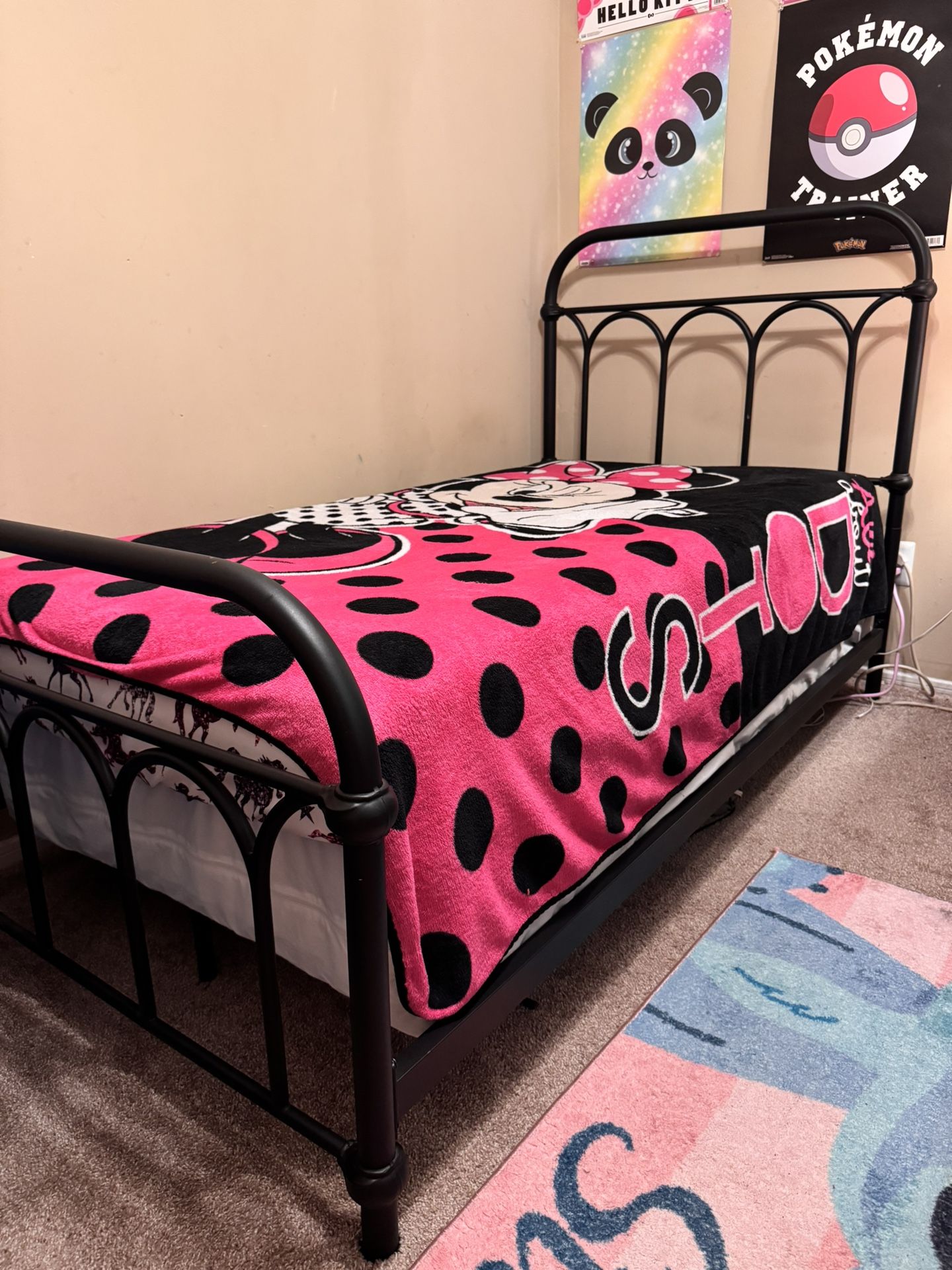 Metal Bed-frame with Boxspring (twin)