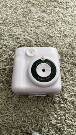 Camera that prints in black and white