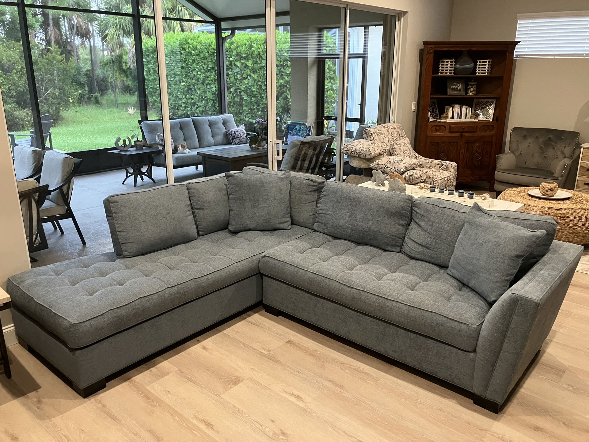 Sectional sofa couch