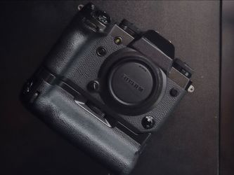 Fujifilm X-H1 body with Battery Grip
