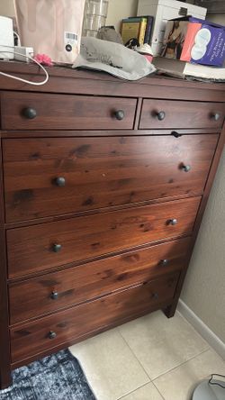 Dresser