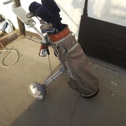 Golf Clubs With Everthing And Balls Too