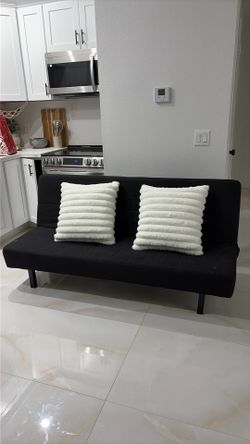 Futon couch/bed