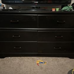 6 Drawer Dresser 
