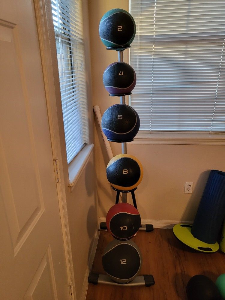 CAP Rubber Medicine Ball Set With Rack for Sale in Mesa, AZ OfferUp