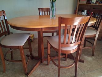 COMEDOR ALTO 4 SILLAS