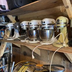 9 Kitchenaid Mixers Lot. 7 Turn On 2 Dead For Resale