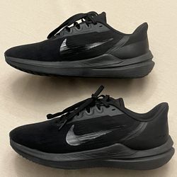 Nike Men's Winflo 10 Running Shoes - Size 8 - Triple Black -