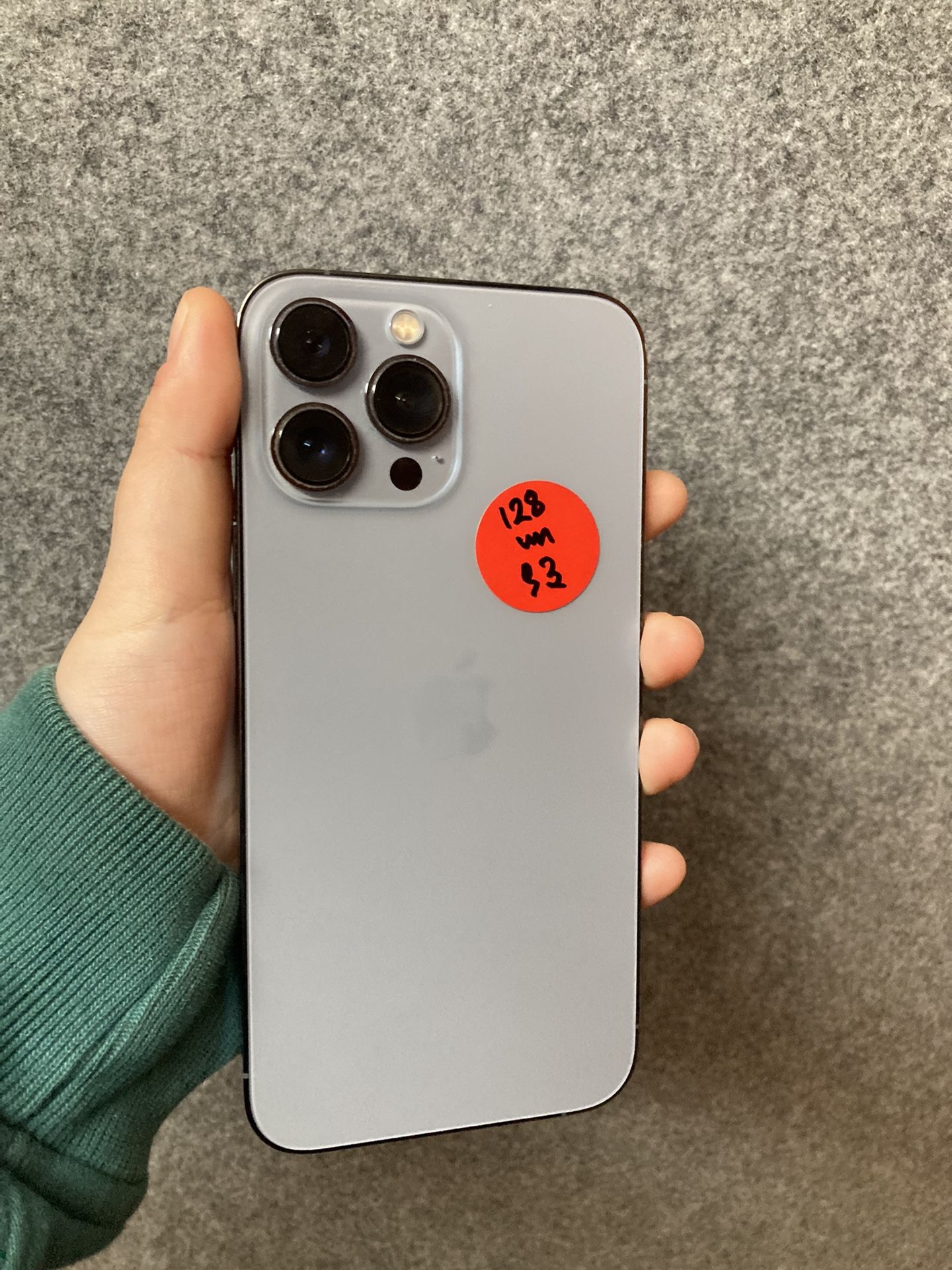 Factory Unlocked Iphone 13 pro 128 gb comes with store warranty