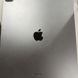 iPad Pro 12.9 In 6th Gen