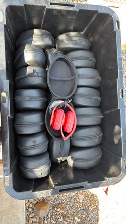 Free about 50 pairs of Bluetooth headphones