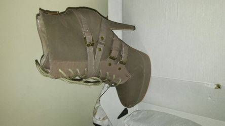 Woman's Boot