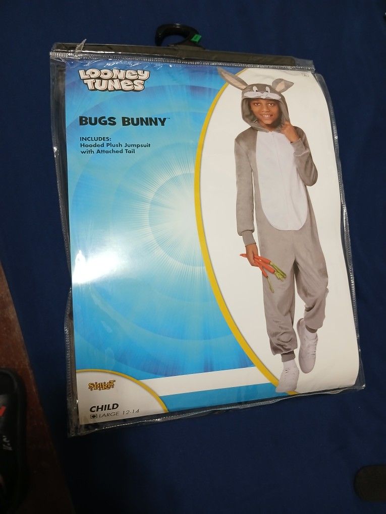 Bugs Bunny - Spirit Halloween Costume 