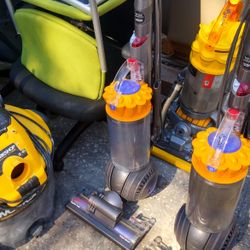 NICE DYSON BALL VACUUM 