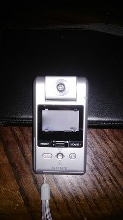Sony Webbie Full HD 1080 5.0 MP Mega Pixel MP4 Silver Camera MHS-PM1