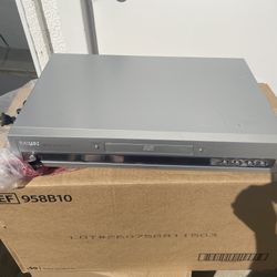 DVD PLAYER