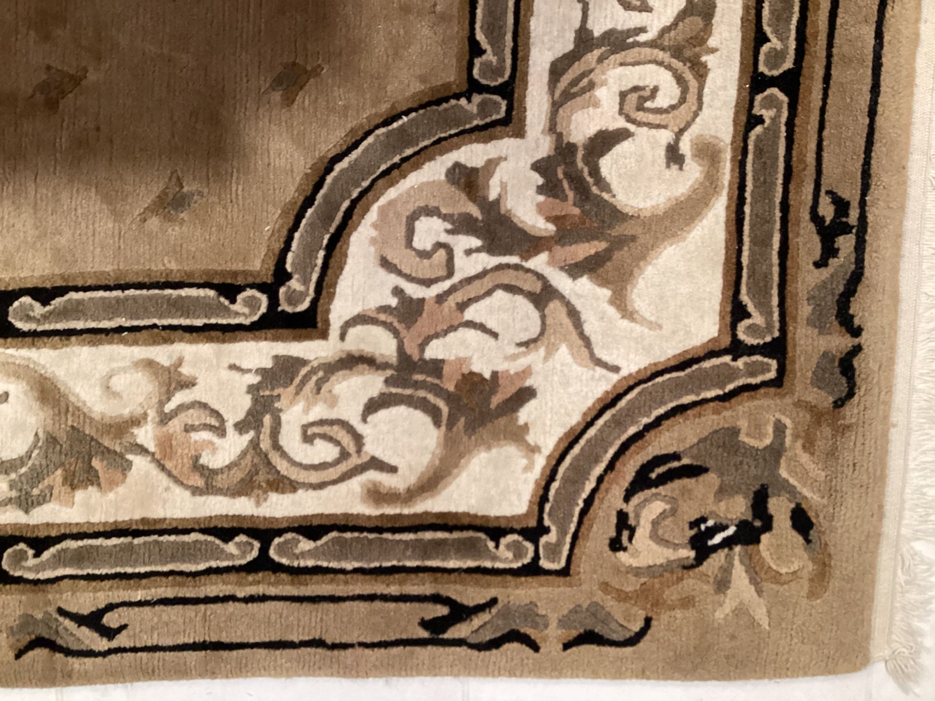 8. X10.5 Persian Rug Asking $700. Obo 