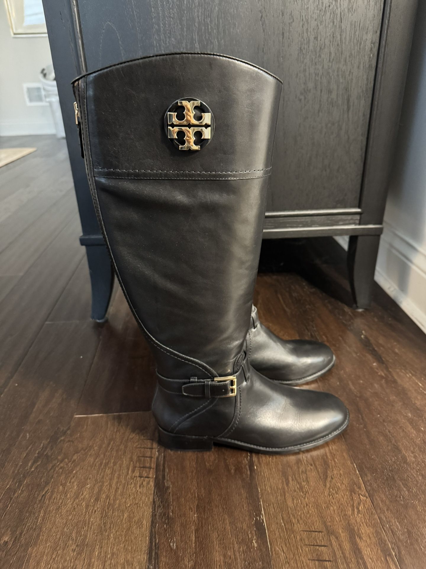 New W/O Box Tory Burch Boots Black Size 9