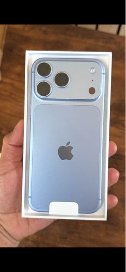 iPhone 18 pro max glacier blue SEALED 256gb