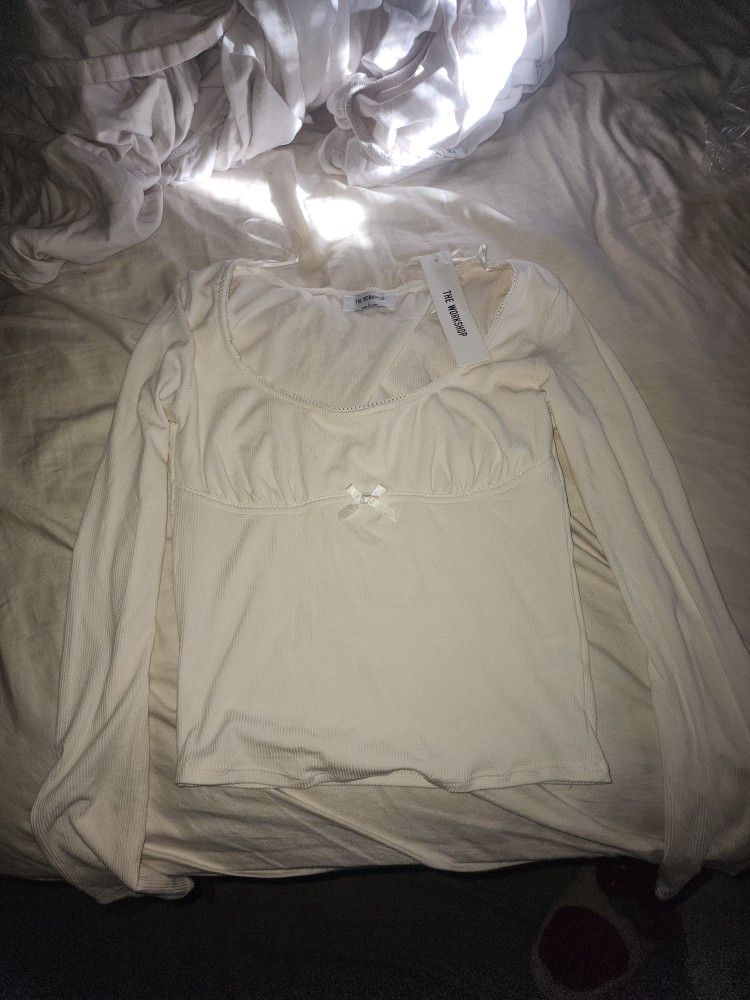 White Top/shirt Longsleeve
