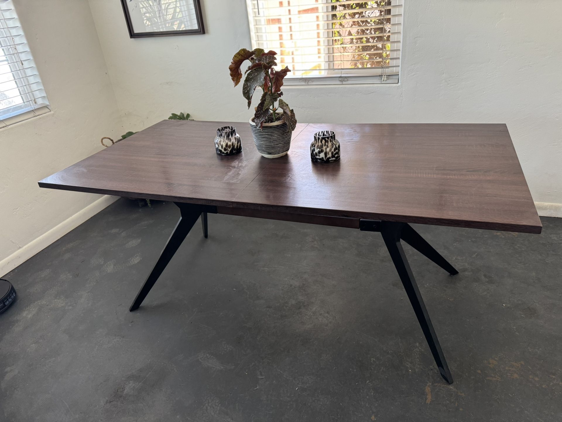 Mid Century Modern Dining Room Table