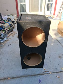 Subwoofer box for 2 10" subs