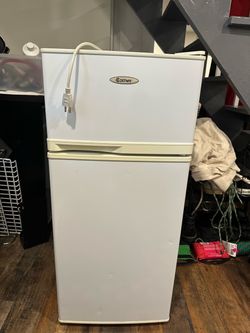 Costway mini fridge with freezer