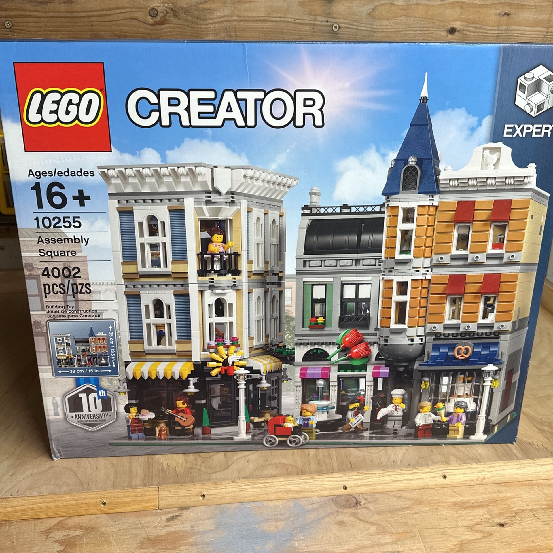 Lego Assembly Square