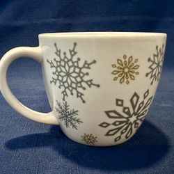 Starbucks 2009 Holiday Snowflakes Silver & Gold Coffee Mug Tea Cup