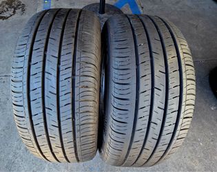 2 USED TIRES KUMHO 215/55/17