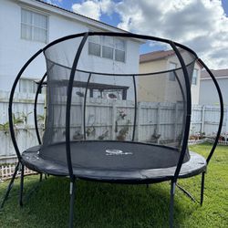 Trampoline 10 FT with Enclosure