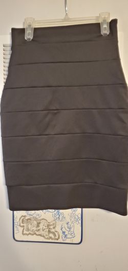 A'Gaci black pencil style skirt size small