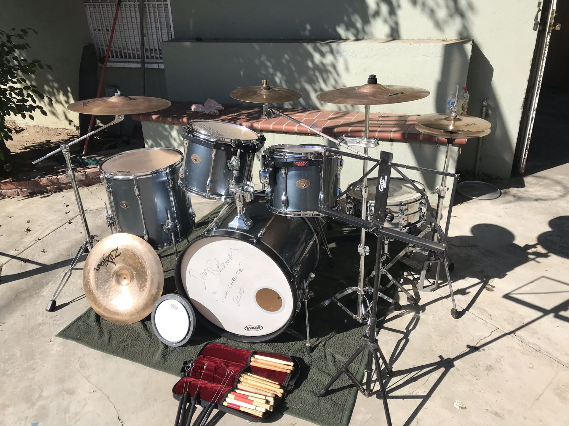 DRUM SET COMPLETE