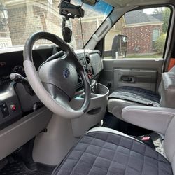 2016 Ford E-350