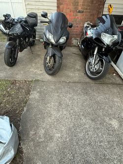 Suzuki Gxr 750 cc or Yamaha 600 RR
