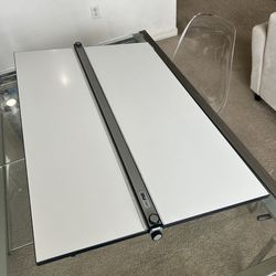 Drafting Board 24 x 36 with Straight Edge – Great Condition