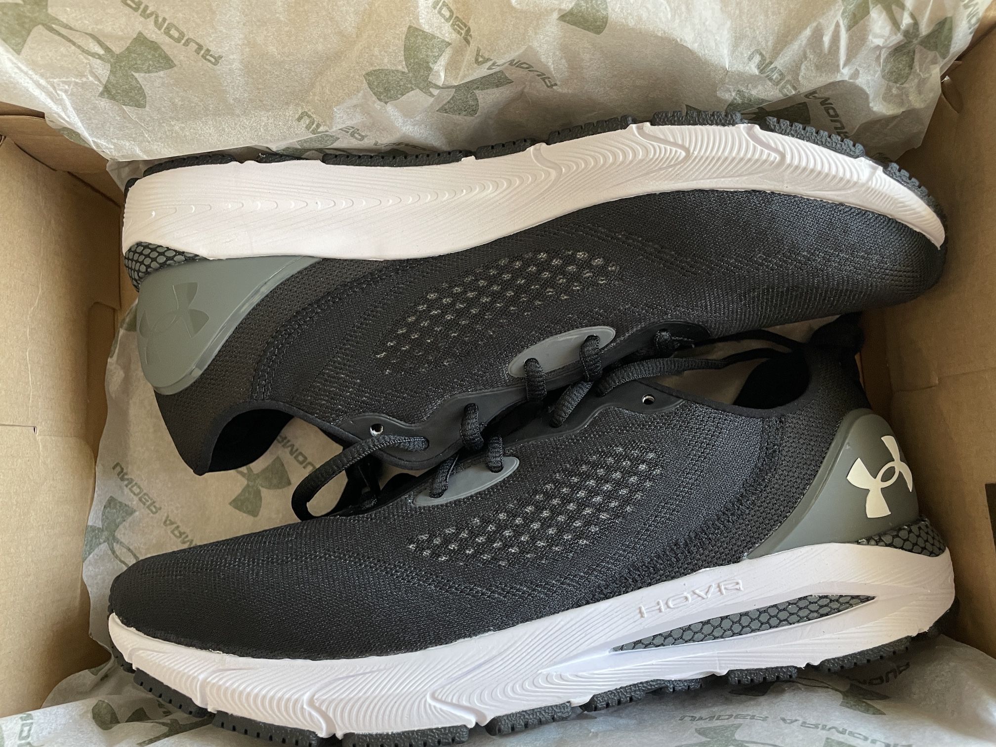 Men's Under Armour HOVR™ Sonic 5 Running Shoes (Size 9.5) (New) (OBO)