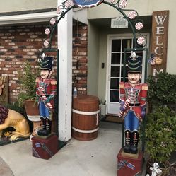 Holiday Home Decor 