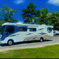 2008 Itasca 35j (PERFECT FOR SUMMER VACATION) 