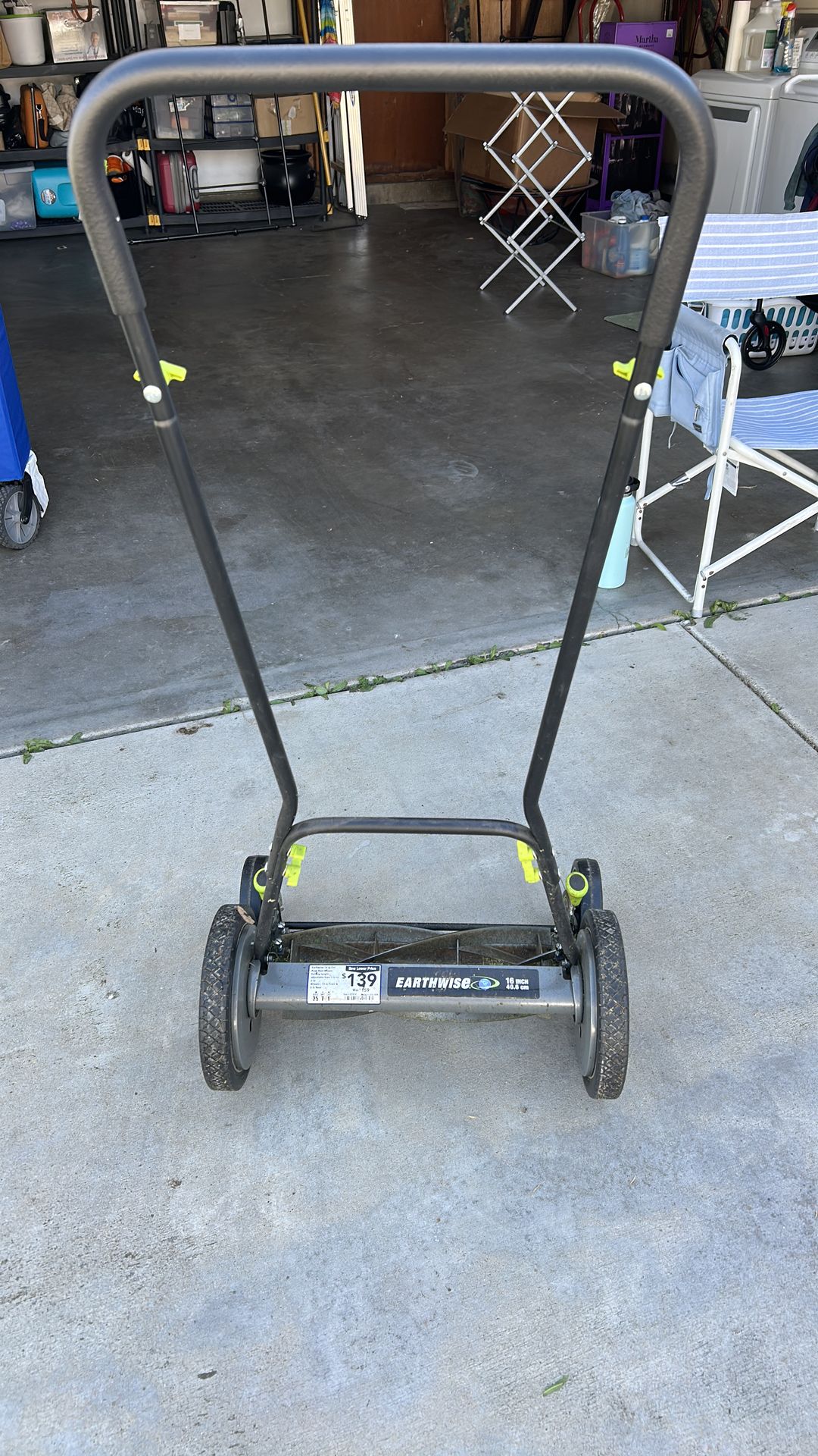 Manual push lawn mower