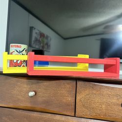 Floating shelves