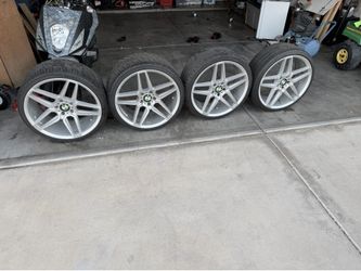 Staggered 20x8.5 - 20x10
