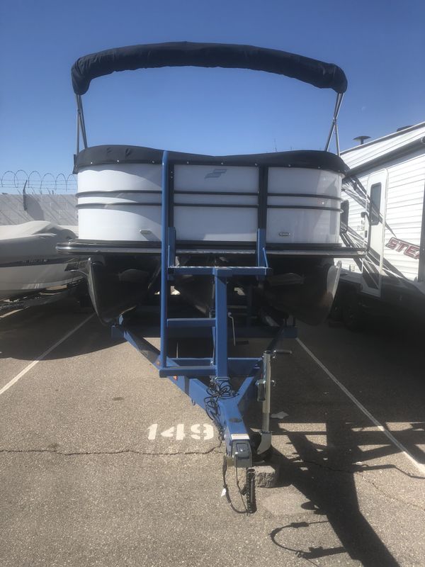 *2016 starcraft tritoon pontoon