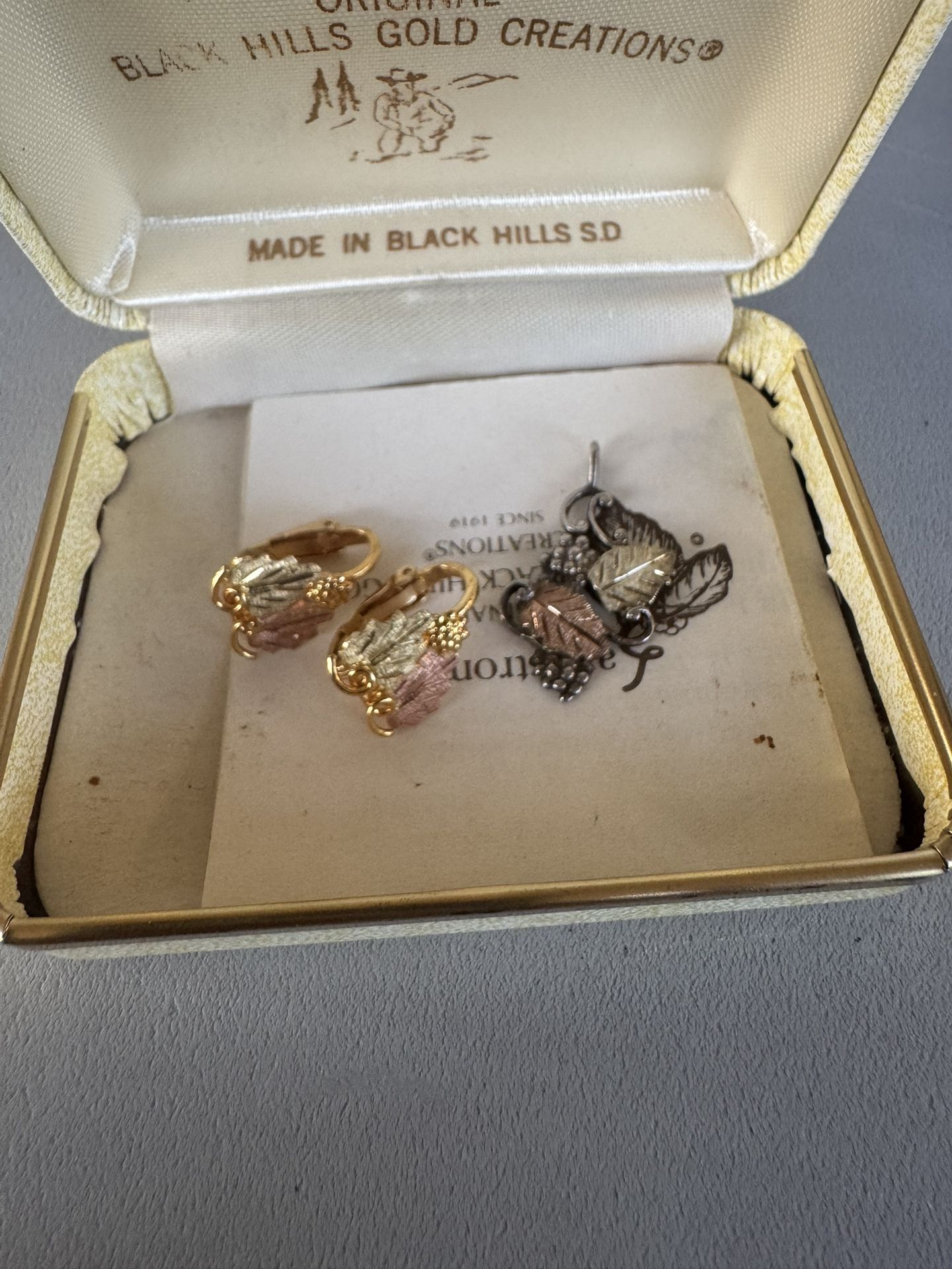 Earrings And Pendant 10k Black Hills Gold Creations