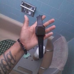 SE 2nd Generation Apple Watch 