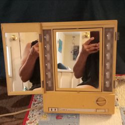 Vintage Clairol True-to-Light mirror