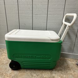 Igloo Wheelie Cooler 